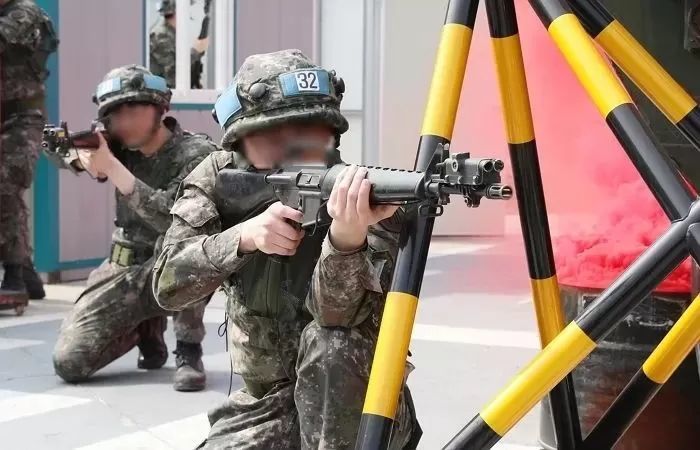 예비군 훈련장 200→40개로 줄어...훈련받으려면 차로 왕복 3시간 가야