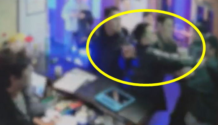 유흥주점서 빈방 없다는 말에 격분해 ‘폭행·난동’ 일으킨 MZ 조폭들 (영상)