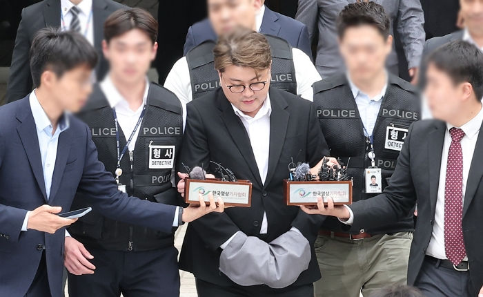“술 없이 못 사는 김호중, 술 마시면 과격해져”...소속사 전 매니저 폭로 나왔다