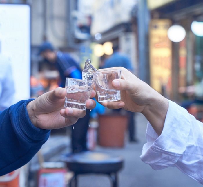 “퇴근 후 소주 딱 1잔만”... 오늘부터 식당서 잔술 판매 허용
