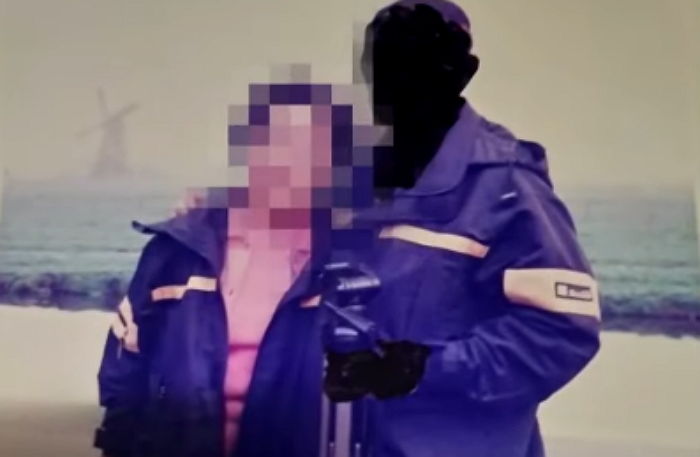 경찰 출신 남편이 수갑 채우고 폭행...죽기 전 이혼하는 게 소원이라는 80대 할머니의 사연