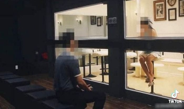 옆방서는 거울로 보이는 창문으로 여성 고르는 베트남 데이팅 카페 논란...“주 고객은 한중일 관광객”