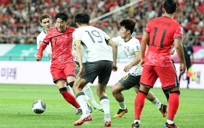 북중미 월드컵 예선, 대한민국 vs 중국 0-0 전반전 종료