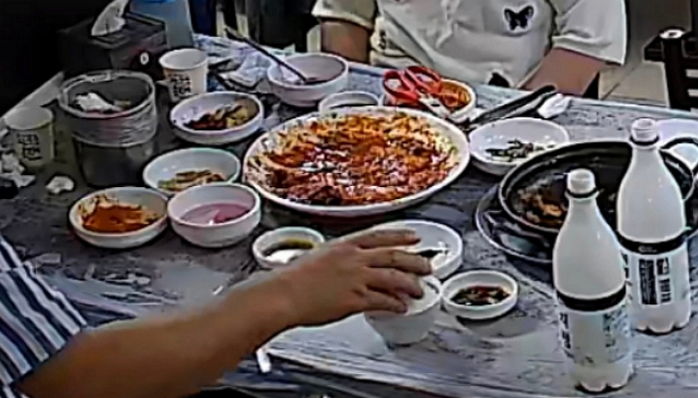 아귀찜+볶음밥 풀코스로 먹은 60대 부부...계산 대신 ‘환불’ 요구하며 한 황당한 말