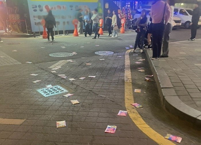 강남 일대에 ‘셔츠룸’ 불법 전단지 뿌린 20대 남성들, 휴대전화서 끔찍한 영상 발견