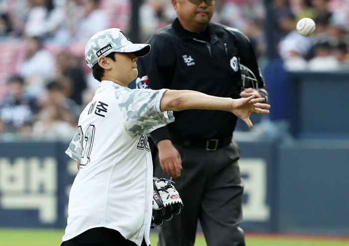 2살짜리 아들 두고 세상 떠난 소방관 아빠...AI로 환생해 아들에게 쓴 영상 편지