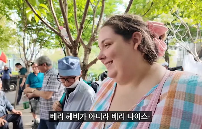 “살 안뺄거야? 지구가 무거워”...미국 여성에게 ‘다이어트 제품’ 팔며 막말하는 광장시장 노인
