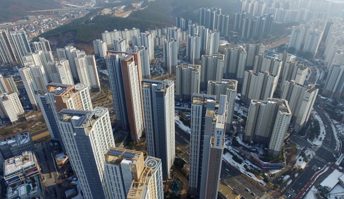 동탄 수백억 전세사기 부부, 1심서 징역 12년·6년 선고