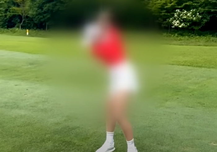 유명 여성 프로골퍼, 만삭 아내 둔 코치와 불륜...침대 위 뽀뽀 사진까지 공개됐다
