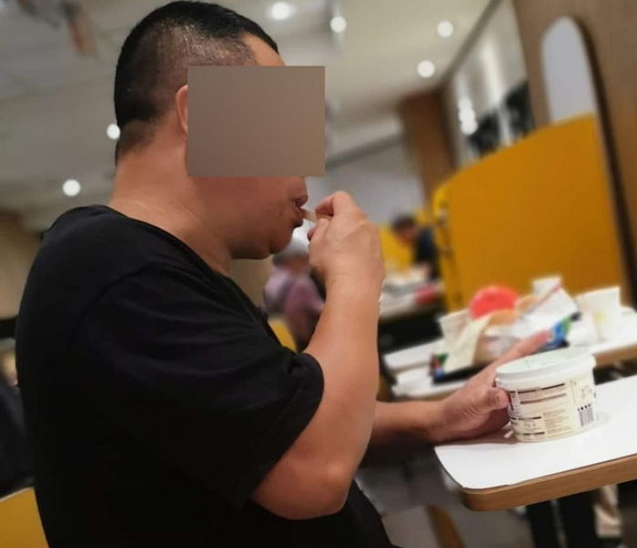 폭염 계속되자 맥도날드에 대용량 아이스크림 가져가 에어컨 바람 쐬며 먹는 진상들