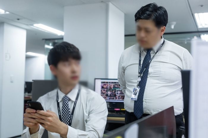 동네 편의점에 신입사원 빼앗긴 중소기업...“알바가 돈 더 많이 벌어요”