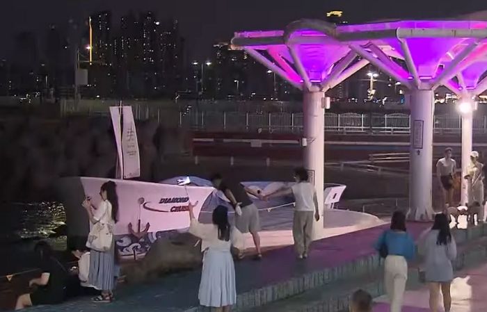 ‘음주 금지’ 1년차 부산 민락수변공원 현재 상황...상인들 ‘줄폐업’ 중