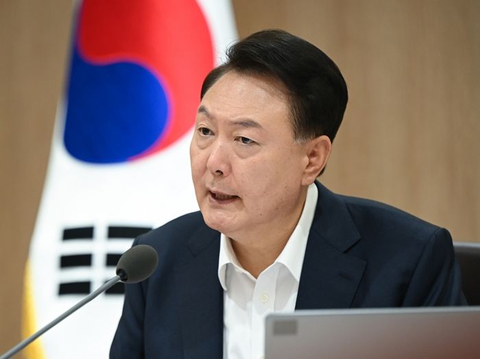 윤석열 대통령 ‘탄핵 청원’ 동의인원 100만 넘었다...하루 10만씩 늘어나는 중