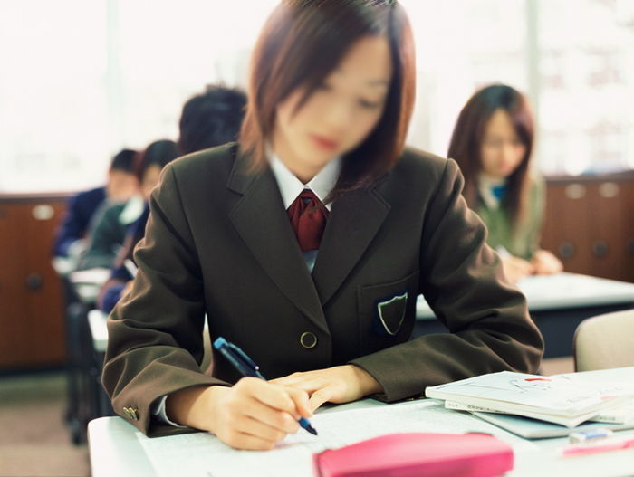 안산 학원 화장실서 동기 여고생 흉기로 찌른 남학생... 결국 사망
