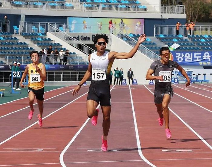 ‘아역 배우’ 하던 고등학생, 육상 고등부 100m 신기록 또 갈아치웠다