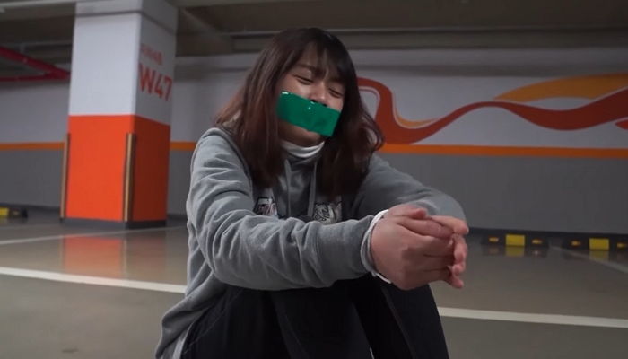 여중생 딸 납치당하는 장면 본 아버지, 순간 이성 잃고 달려들었다