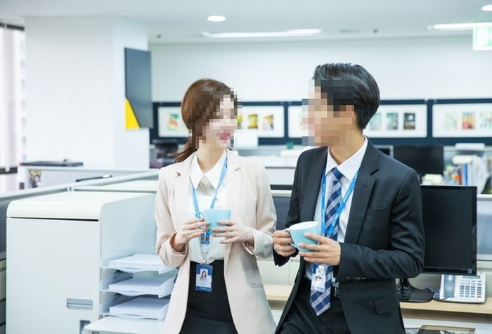 ‘직장 동료’였던 20대 여성 집 침입해 성폭행한 50대 男...숨진 채 발견