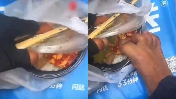 손님에게 줄 음식 뜯은 배달원...발가락 담가 휘젓고 침까지 뱉어 (영상)
