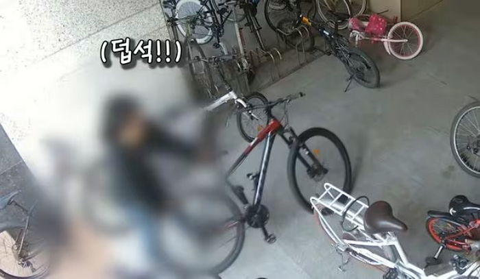 “쿨거래 원해요”... 도둑질한 자전거 ‘당근’하려던 남성, 하필 구매자가 ‘이 사람’ (영상)