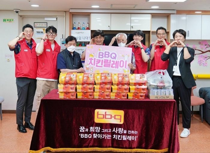 무더운 복날 어르신들 건강하게 여름나라고 ‘황금올리브 치킨 100인분’ 쏜 BBQ