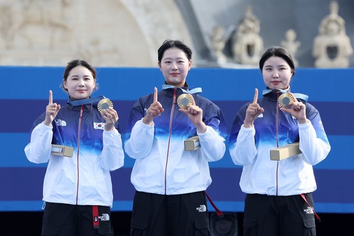 축구장 훈련에 로봇과 대결까지... 경험 부족했던 여자양궁 선수들이 1등 할 수밖에 없었던 이유