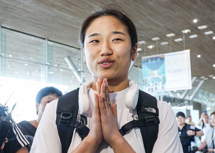 안세영 ‘폭탄발언’에도 숨어있던 배드민턴협회... 수뇌부, 항공편 바꿔 몰래 ‘조기 귀국’