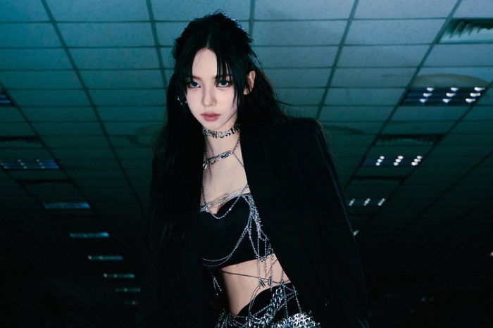 배우로 변신해 ‘누아르 액션물’ 도전하는 에스파 카리나... 조직 보스에 맞서는 주인공 맡는다