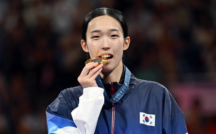 김유진의 ‘금빛발차기’에 한국 금메달 13개 ‘최다기록 타이’... 이젠 새 역사 도전한다