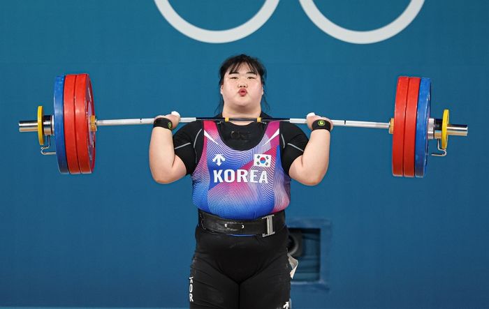 여자 역도 박혜정, 파리올림픽 ‘은메달’... 85kg 이상급 합계 299kg으로 ‘한국신기록’ 작성