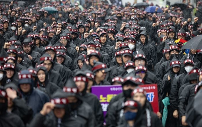 전 세계는 반도체 전쟁 중인데... 삼성전자 노조, 광복절 연휴 파업 예고