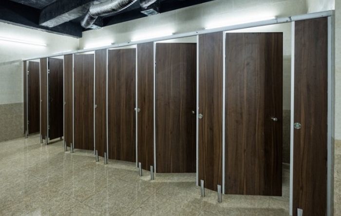 출산한 아기 변기에 유기 후 남친과 영화 본 20대 여성... 더 충격적인 범행 이유