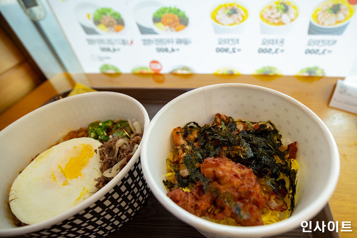 “치킨마요와 불닭이 만난 ‘맛없없’ 조합”... 한솥도시락 9월 신메뉴에 ‘맵고수’들 난리났다