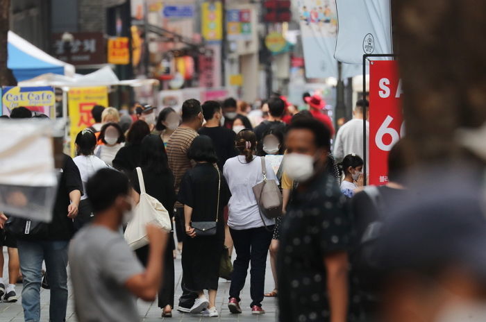 일본 X에서 확산되고 있는 서울 명동 ‘음료수 한입만’ 영상 논란