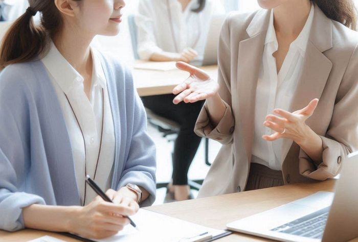 육아휴직 복귀하니 나보다 직급 높아진 후임... “제가 존댓말 써야 하나요?”