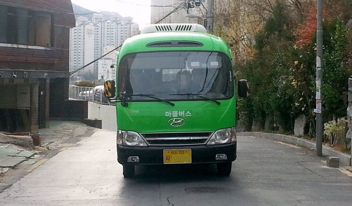 마을버스 기사 고령화·인력 부족 시달려... ‘외국인 기사’ 도입 추진한다