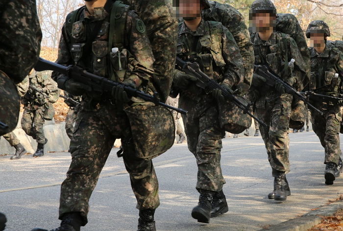 입대한지 3일 됐는데... 육군 훈련병, ‘뜀걸음’ 훈련 중 쓰러져 숨져