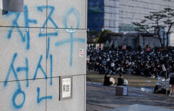 ‘래커제거’ 견적내러 여대 갔다가 충격받은 청소업체 후기... “놀라고 또 놀랐다”