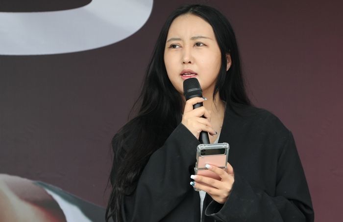 尹 ‘계엄 해제’에 실망한 정유라... “남자가 칼을 뽑았으면 무라도 썰어야지”