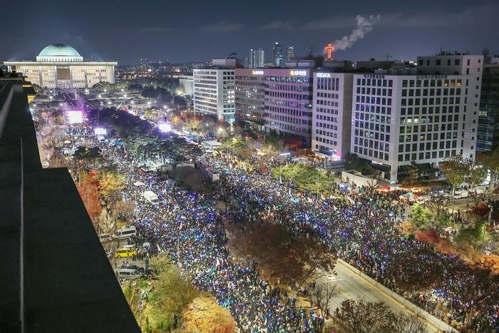 “따뜻한 아메리카노 50잔 결제해 놨어요”... 집회 참여자들 마시라고 ‘선결제’ 해놓고 간 시민들