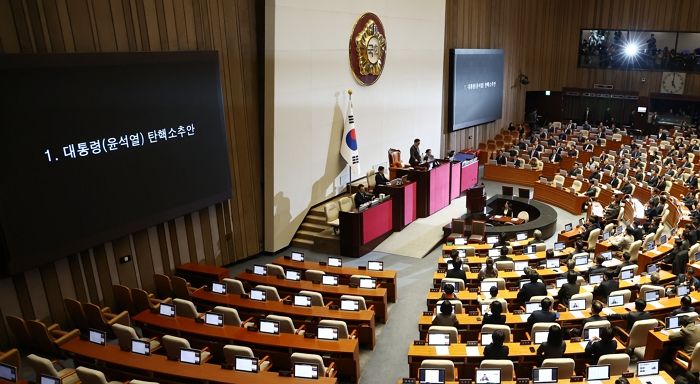 국민의힘에서 윤 대통령 ‘탄핵 찬성’ 12표 나와... ‘샤이 찬성’ 5명이 운명 갈랐다