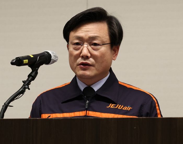김이배 제주항공 대표 “탑승객, 유가족에게 사과... 사고 원인 불문하고 책임 통감”