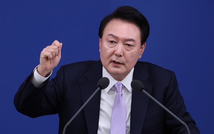공조본, ‘내란 혐의’ 윤석열 대통령 체포영장 청구... 尹 측 “공식 대응할 것”