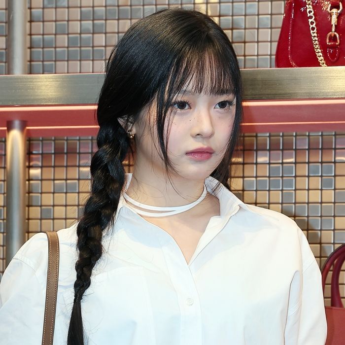 인천공항서 사생팬의 ‘강제 스킨십’에 놀라 눈물 흘린 ‘뉴진스’ 하니... 심경 전했다
