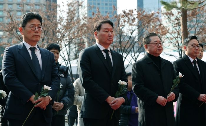 SK그룹 최태원 회장도 ‘제주항공 여객기 참사’ 희생자 추모... 신년사에도 ‘애도’ 메시지