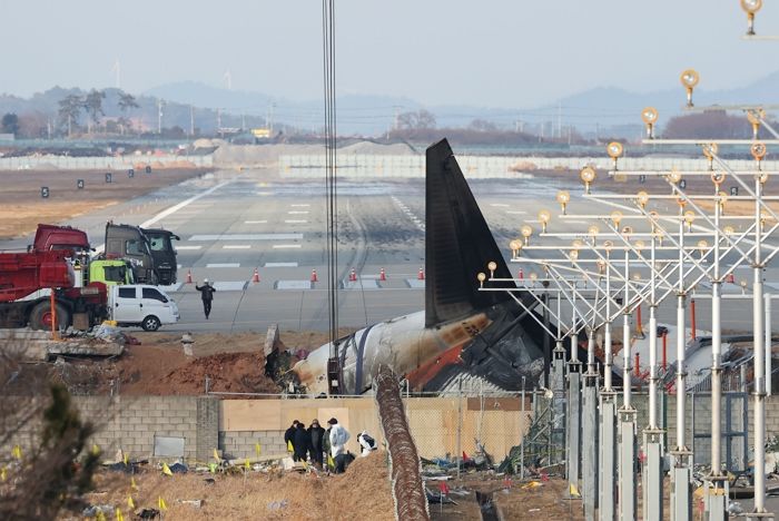 “제주항공 참사 vs 무안공항 참사”... 사고 명칭 둘러싸고 갑론을박