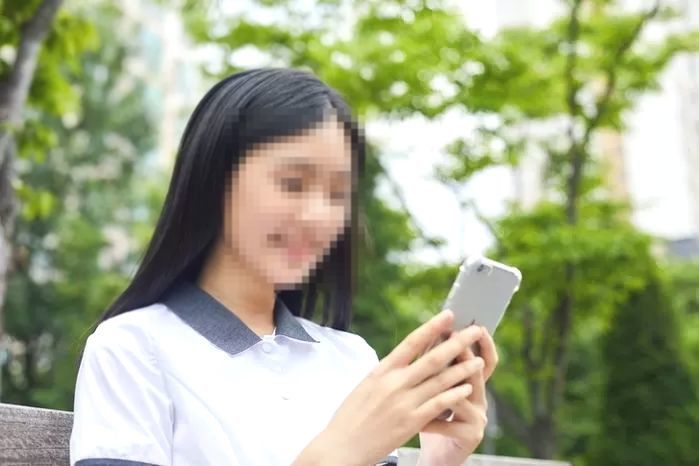 “고양이상 ‘여쯩’ 구해요”... SNS서 자기 닮은 타인 신분증 구매하는 미성년자들