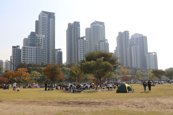 “강남 아파트 평당 2억 최고가 나왔다”...반포 원베일리 신기록 경신