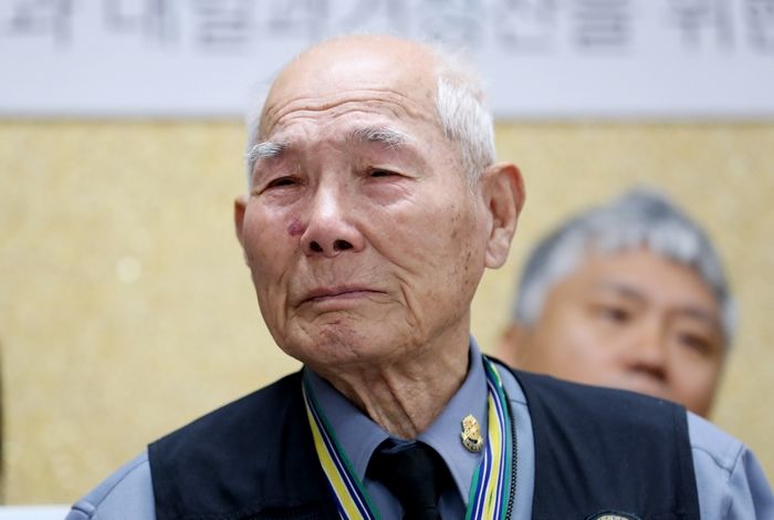 10대에 일본에 끌려간 ‘강제 동원 피해자’ 이춘식 할아버지 별세...향년 102세