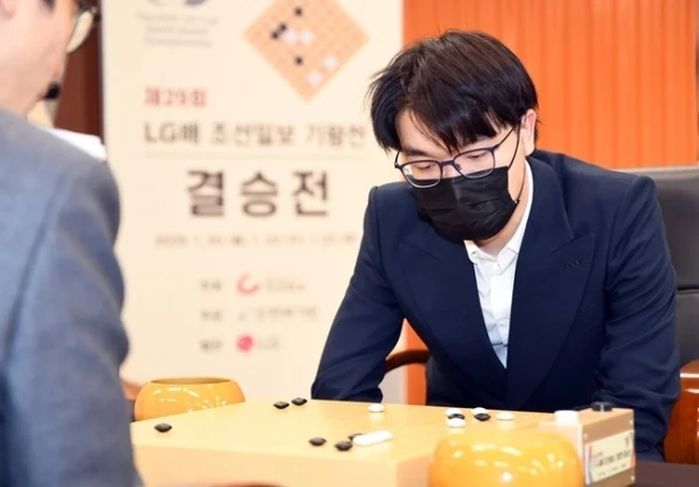 커제 “한국서 모욕당해” 울분... 중국서 ‘한국 바둑기사’ 출전 금지되자 한국기원 반응