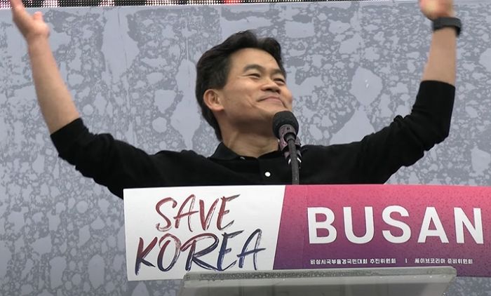 “시험 2달 전인데, 우린 안중에도 없어”... 수험생 불만에 ‘탄핵 반대’한 전한길이 보인 반응